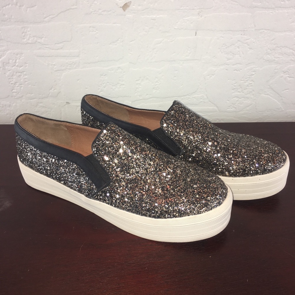 Women’s Mossimo Sneakers - Picture 1 of 7